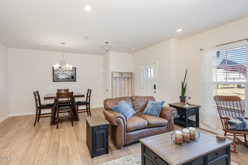 728 Silo Park Dr, Wake Forest, NC 27587
