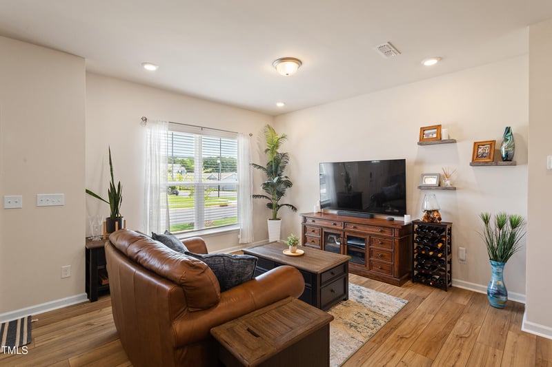 728 Silo Park Dr, Wake Forest, NC 27587