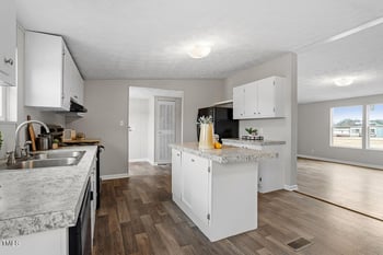 7289 Nc 561 , Louisburg, NC 27549