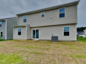 729 Crackling Ct, Zebulon, NC 27597