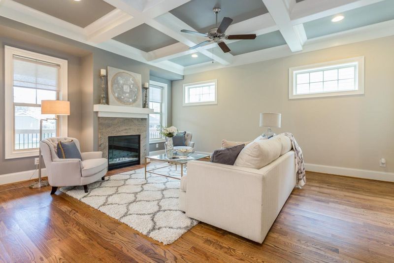 729 Cranbrook Rd, Raleigh, NC 27609