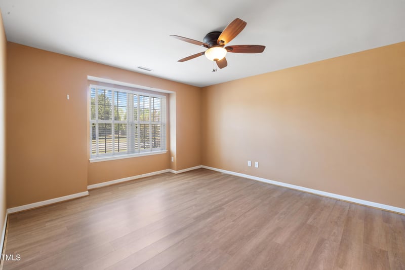 729 Golden Horseshoe Ln, Sanford, NC 27330