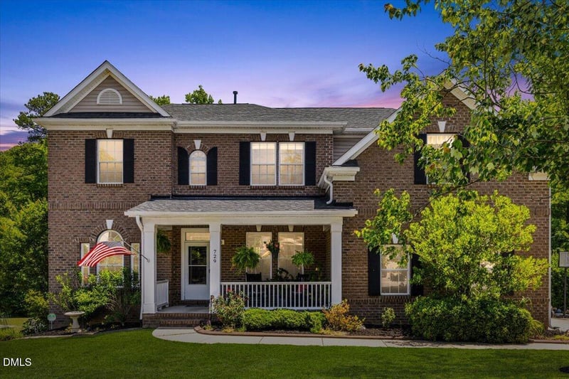 729 Highwater Pl, Fuquay Varina, NC 27526