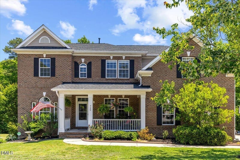 729 Highwater Pl, Fuquay Varina, NC 27526