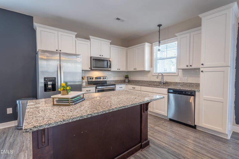 729 Leatherstone Ln, Fuquay Varina, NC 27526