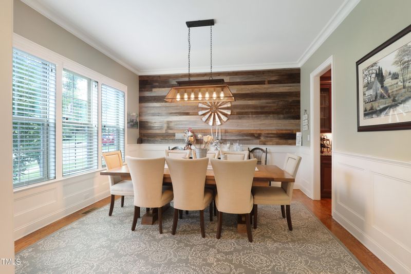 729 Magalloway Dr, Cary, NC 27519
