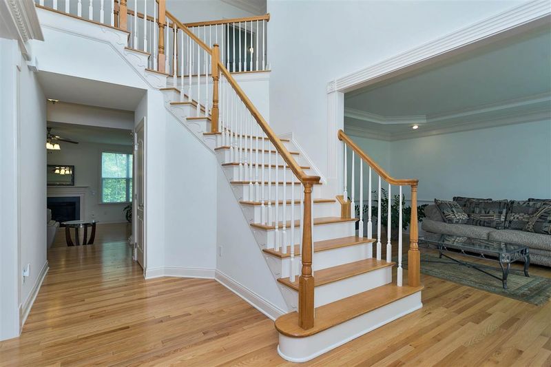 729 Manassas Gap Pl, Cary, NC 27519