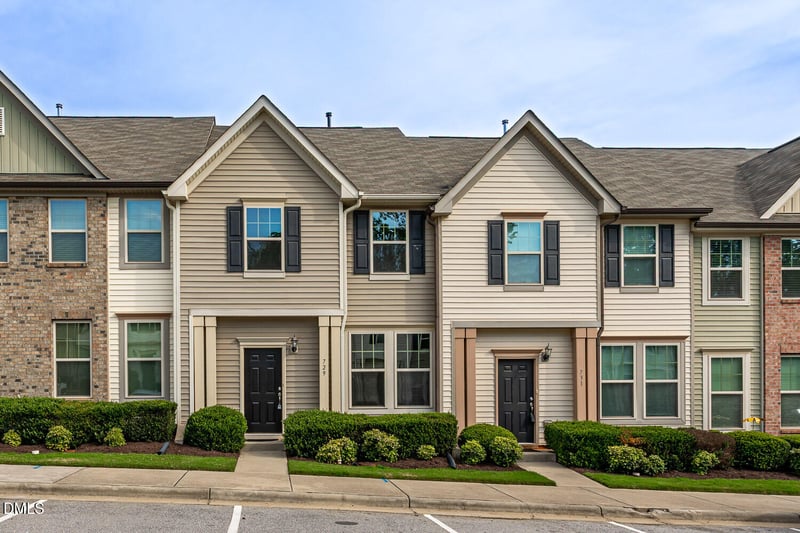 729 Maypearl Ln, Raleigh, NC 27610