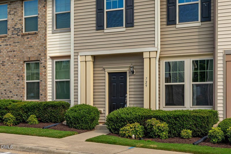 729 Maypearl Ln, Raleigh, NC 27610