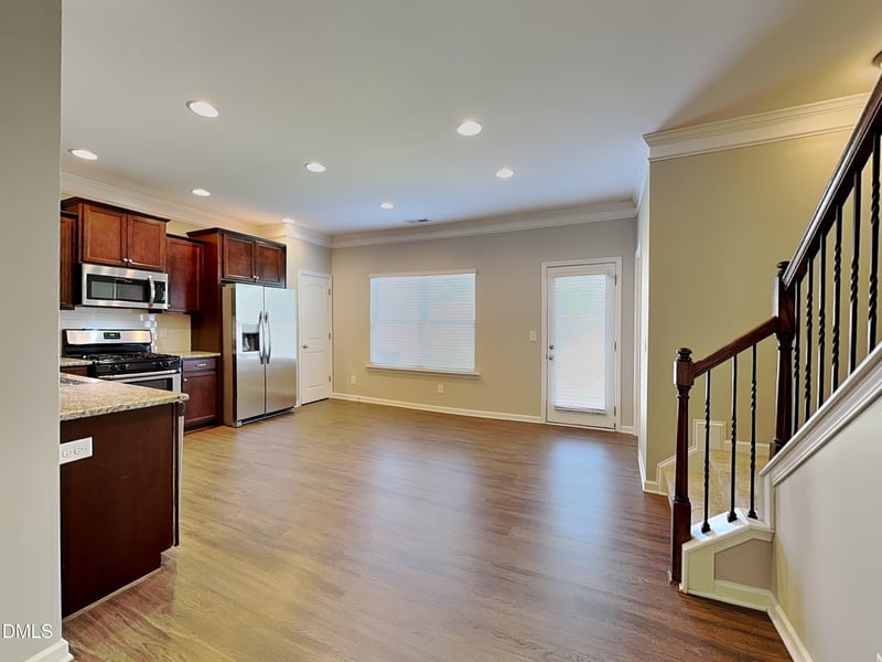 73 Crownview Ct, Clayton, NC 27527