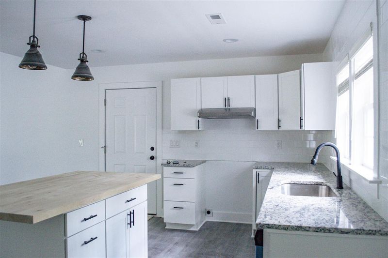 73 Doras Rd, Four Oaks, NC 27524