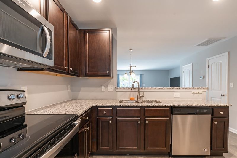 73 Longleaf Pine St, Clayton, NC 27527