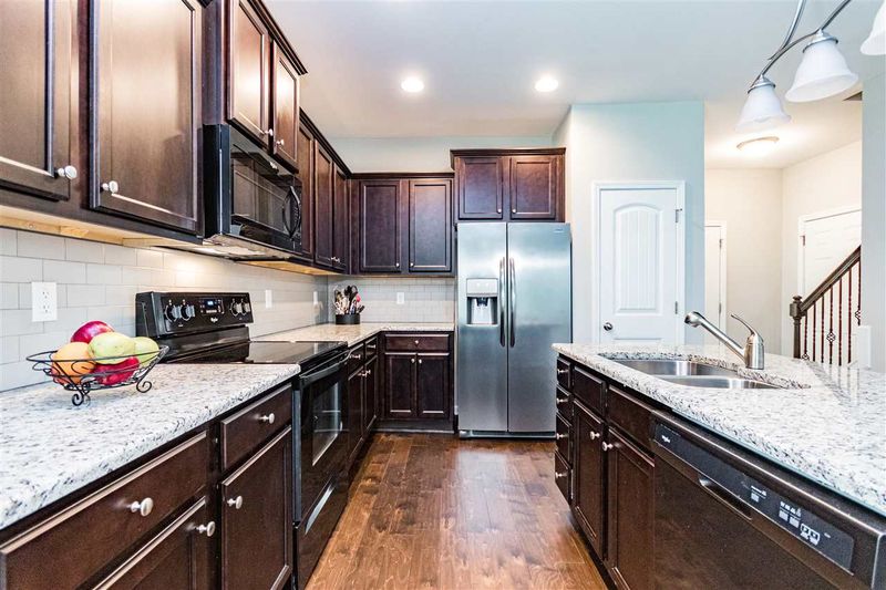 73 Mcdowell Pw, Clayton, NC 27520