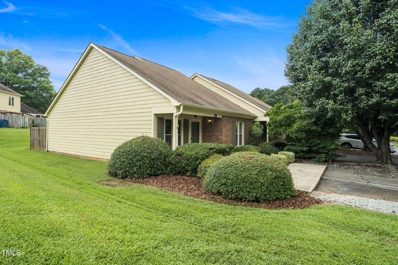 73 Sparger Springs Ln, Durham, NC 27705