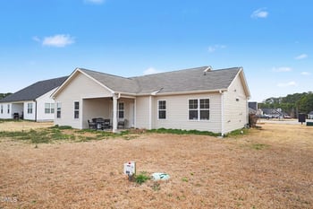 73 Stagwood Dr, Selma, NC 27576