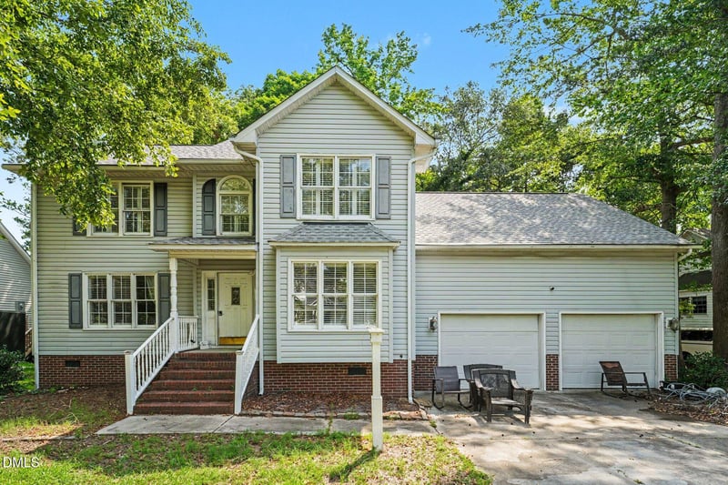 73 Waters Edge Dr, Erwin, NC 28339