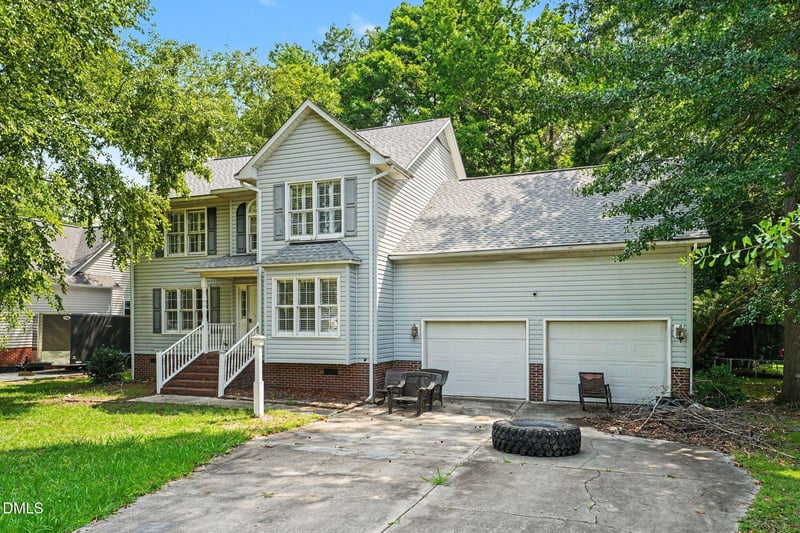 73 Waters Edge Dr, Erwin, NC 28339