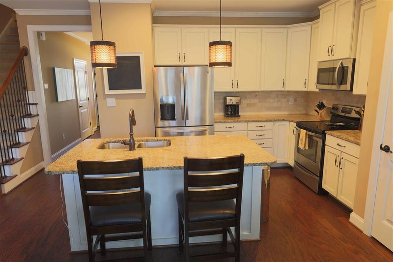 730 Carolina Ave, Raleigh, NC 27606