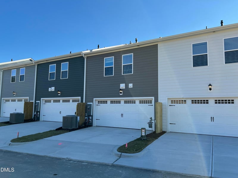 730 Chandler Stone Dr, Zebulon, NC 27597