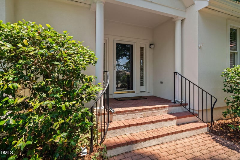 730 Crabtree Crossing Pw, Cary, NC 27513