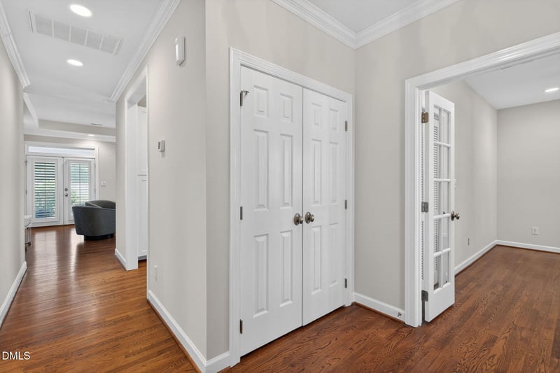 730 Crabtree Crossing Pw, Cary, NC 27513