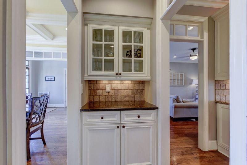7300 Bouldercrest Ct, Apex, NC 27539