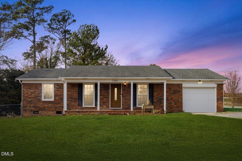 7302 Avalon Dr, Fayetteville, NC 28303