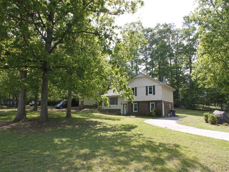 7304 Beaverwood Dr, Raleigh, NC 27616