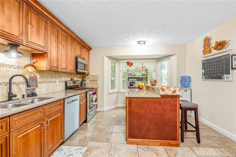7304 Navarro St, Fayetteville, NC 28314