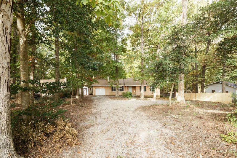 7305 Louisburg Rd, Raleigh, NC 27616