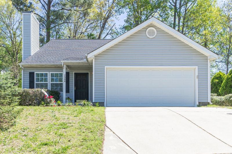 7308 Fox Bluff Ct, Raleigh, NC 27616