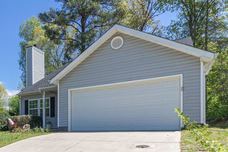 7308 Fox Bluff Ct, Raleigh, NC 27616