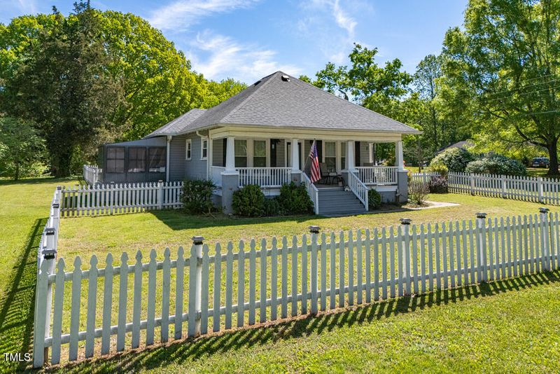 7308 York, Mebane, NC 27302