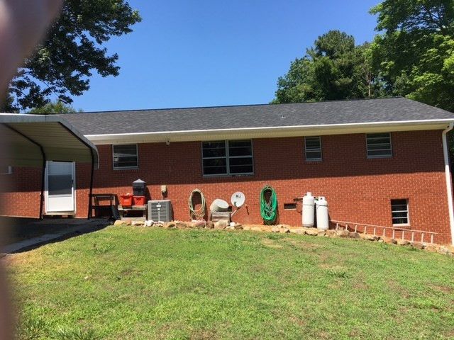 731 Lacock Rd, Chapel Hill, NC 27516