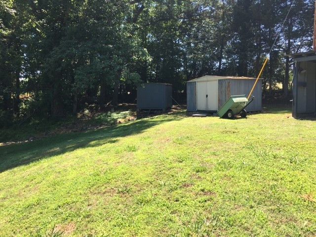 731 Lacock Rd, Chapel Hill, NC 27516