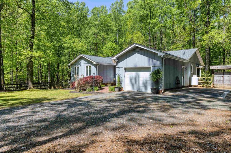 7311 Paddock Dr, Raleigh, NC 27613