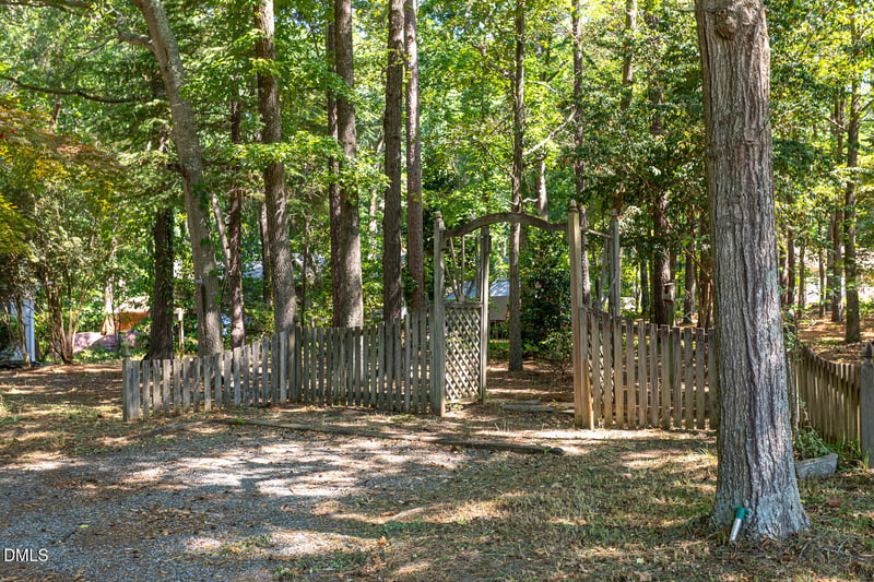7312 Holly Springs Rd, Raleigh, NC 27606