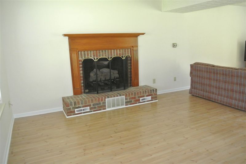 7312 Jacqueline Ln, Raleigh, NC 27616