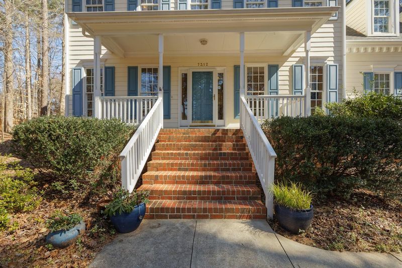 7312 Lakefall Dr, Wake Forest, NC 27587