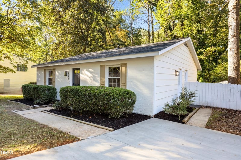 7313 Longstreet Dr, Raleigh, NC 27615
