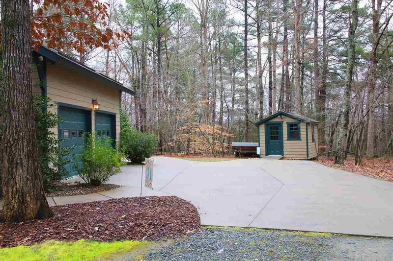 7315 Gold Mine Rd, Chapel Hill, NC 27516