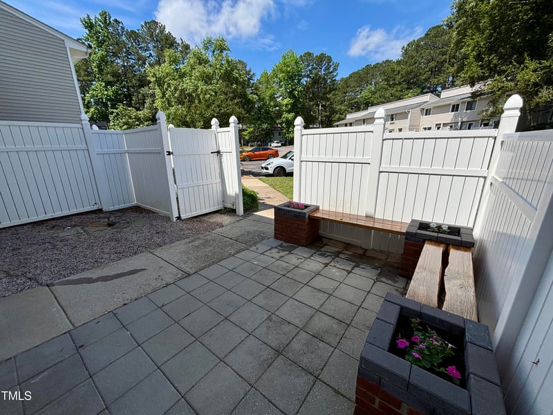 7315 Sandy Creek Dr, Raleigh, NC 27615