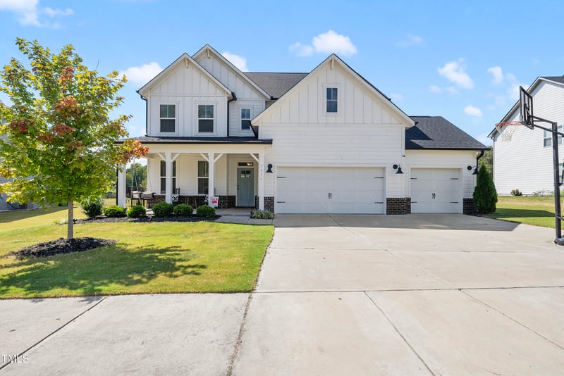 7316 Cabernet Franc Dr, Willow Springs, NC 27592