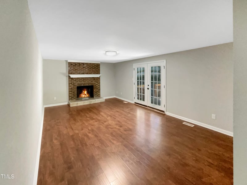 7317 Summerland Dr, Raleigh, NC 27612