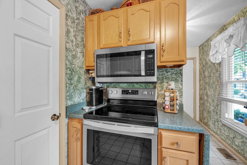 732 Benchmark Dr, Raleigh, NC 27615