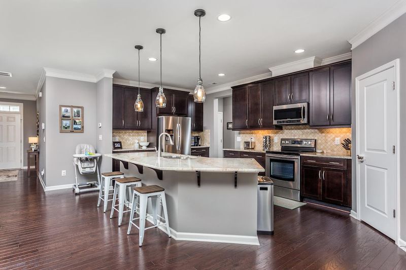 732 Birch Arbor Cir, Raleigh, NC 27604