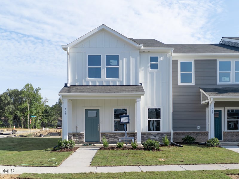 732 Chandler Stone Dr, Zebulon, NC 27597