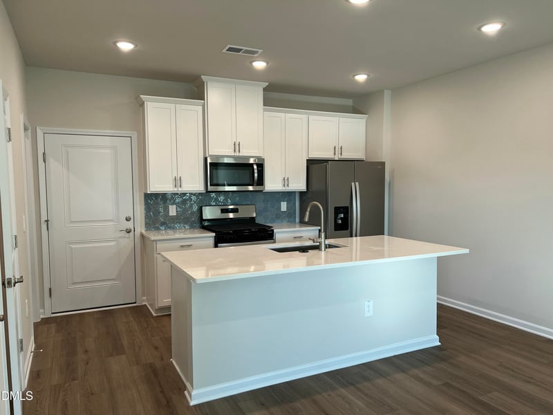 732 Chandler Stone Dr, Zebulon, NC 27597