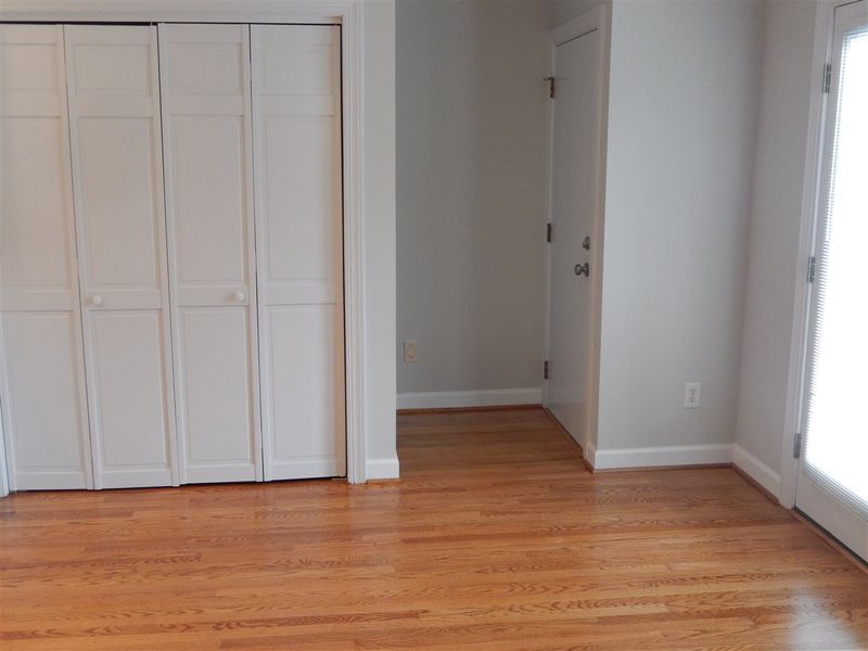 732 Crabtree Crossing Pw, Cary, NC 27513