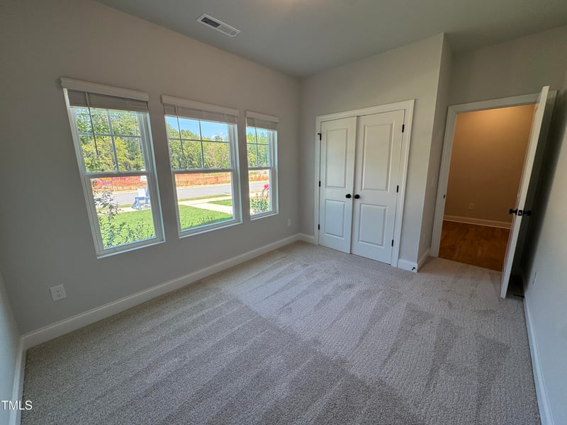 732 Lightrail Dr, Knightdale, NC 27545